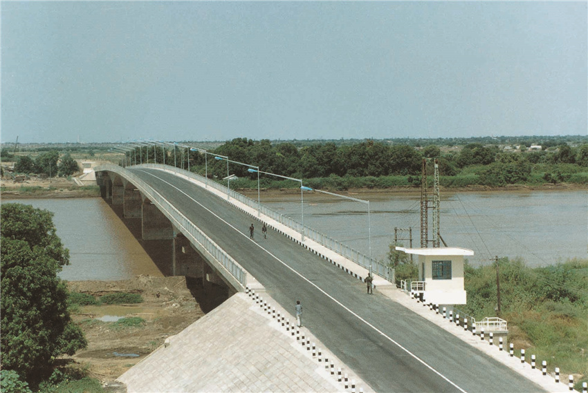 蘇丹辛加青尼羅河大橋.jpg